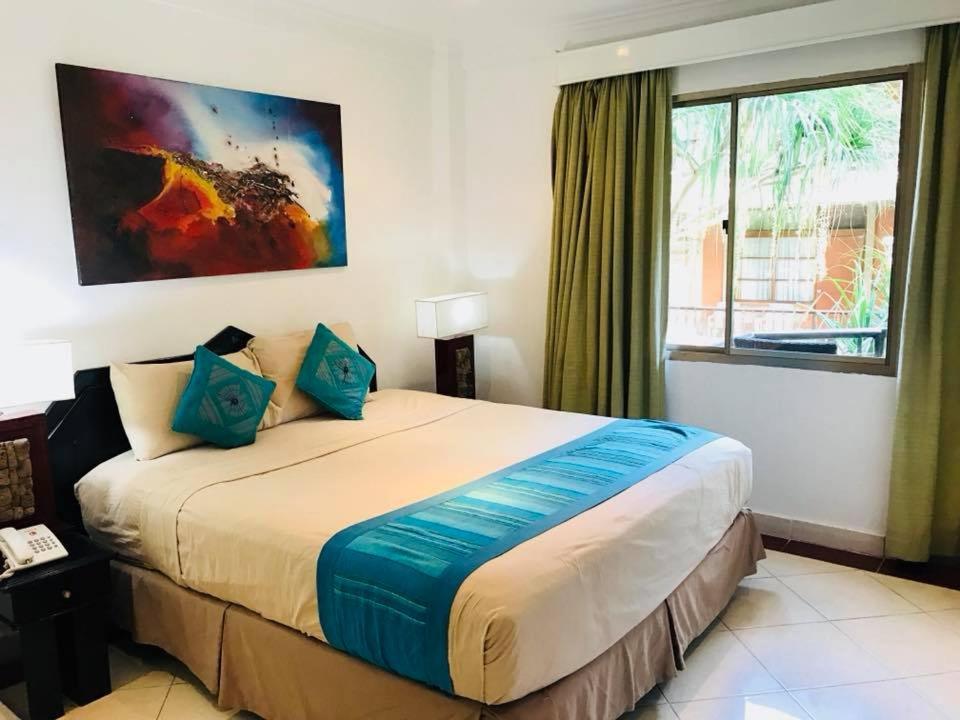 6236 Jayakarta Apartment *